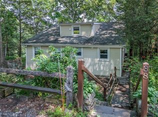 38 Unadilla Rd, Putnam Valley, NY 10579