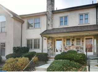 32 Woodstream Dr, Chesterbrook, PA 19087