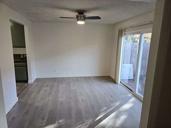 3rd image of 12302 Runnymede St Unit 3