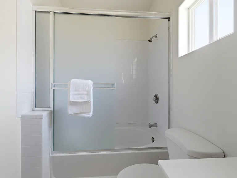 512 W Brown St — Photo 27