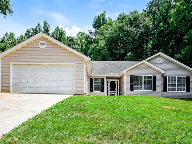 125 Cheyenne Dr — Photo 1