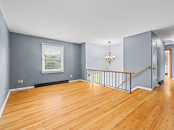 5th image of 833 Jefferson Ave