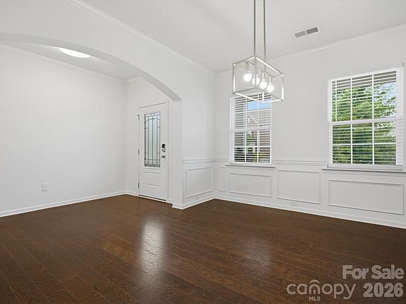 4th image of 7066 Hamilton Mill Dr