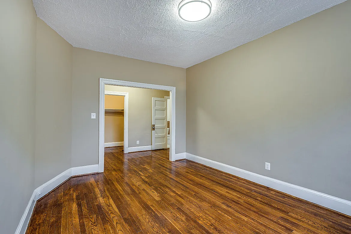 1630 Park Apartments — Photo 4