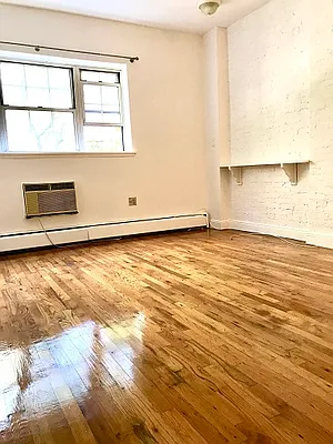 Rented by City Connections Realty | media 15