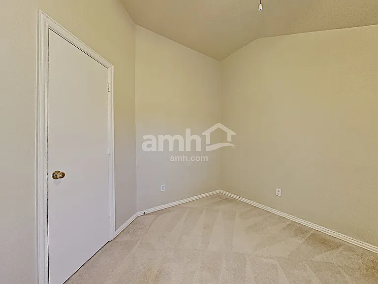 1637 Myrtle Dr — Photo 12
