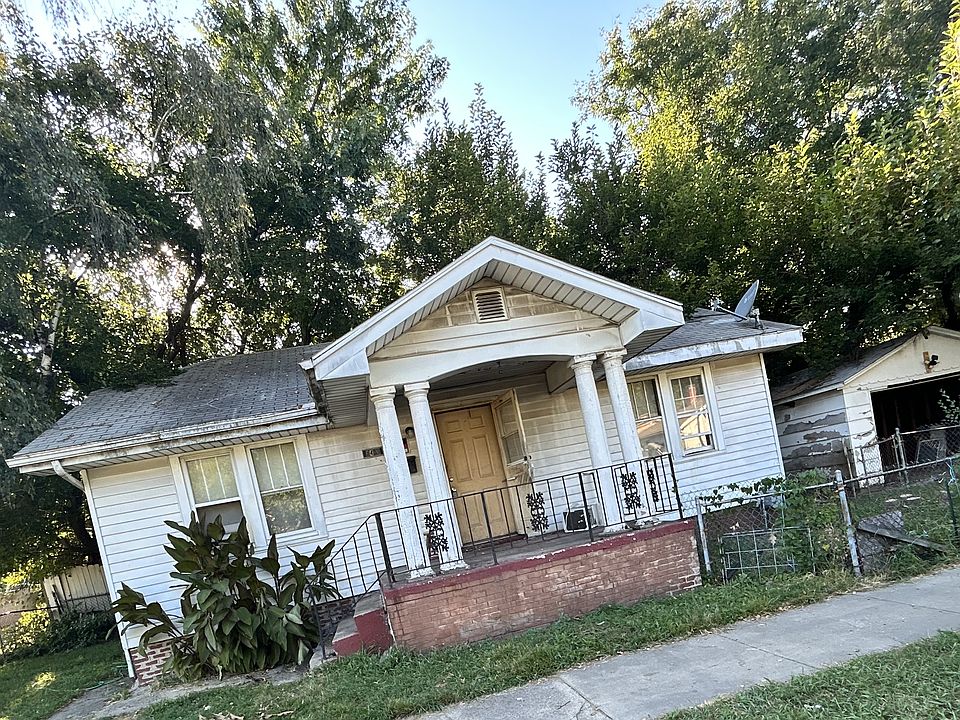1st image of 1435 N Woodford St