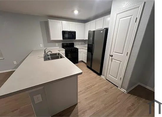 3 bed, 1461 sqft, $1,900 — Photo 3
