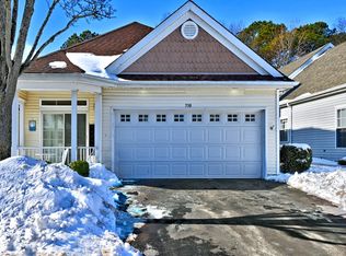 530 Leisure Drive, Ridge, NY 11961