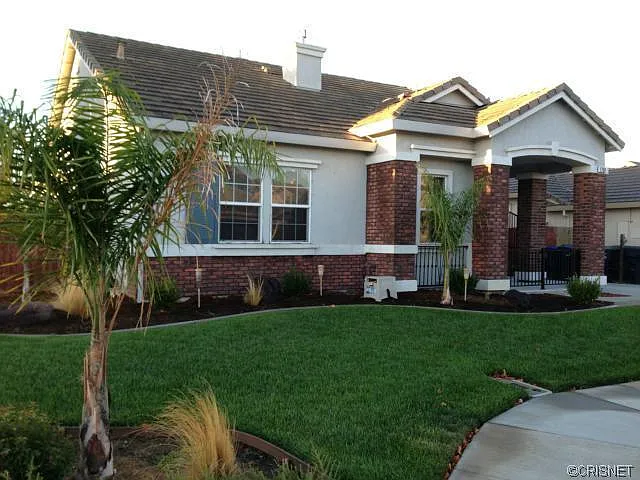 Andrews Cir photo 1