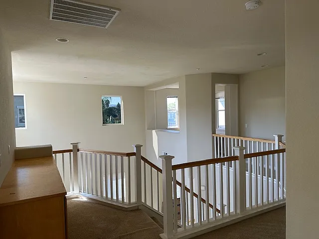 5 bed, 3162 sqft, $4,150 — Photo 4