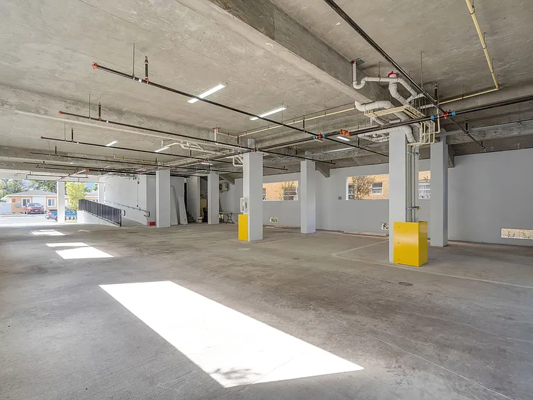 1037 NW 2nd St #3C — Photo 15