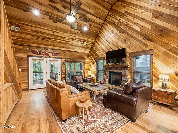 12th image of this home