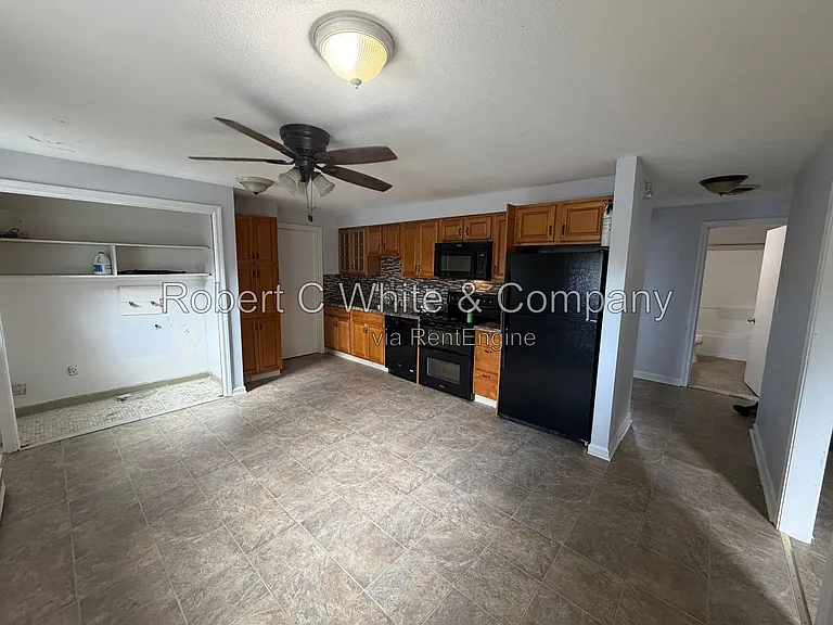 72 Colony St #3 — Photo 2