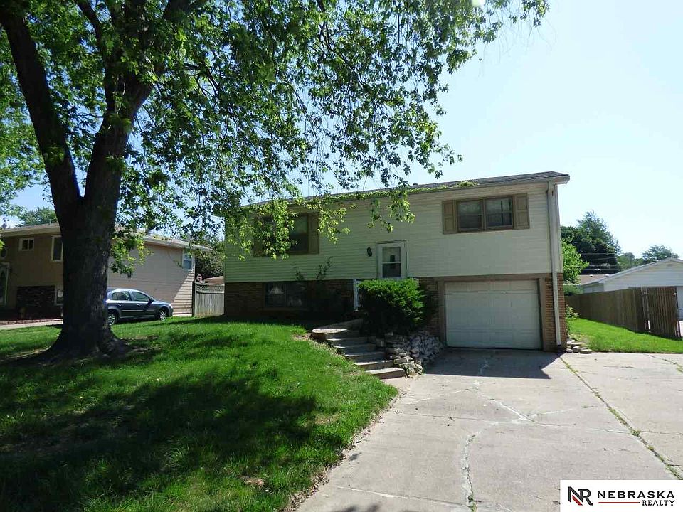 1st image of 7517 S 52nd St