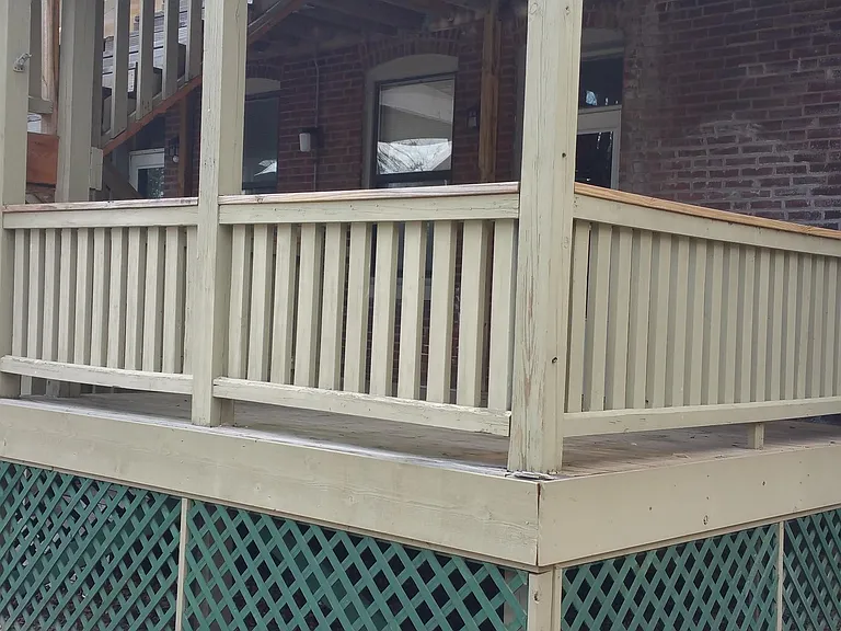 348 N Newstead Ave — Photo 1