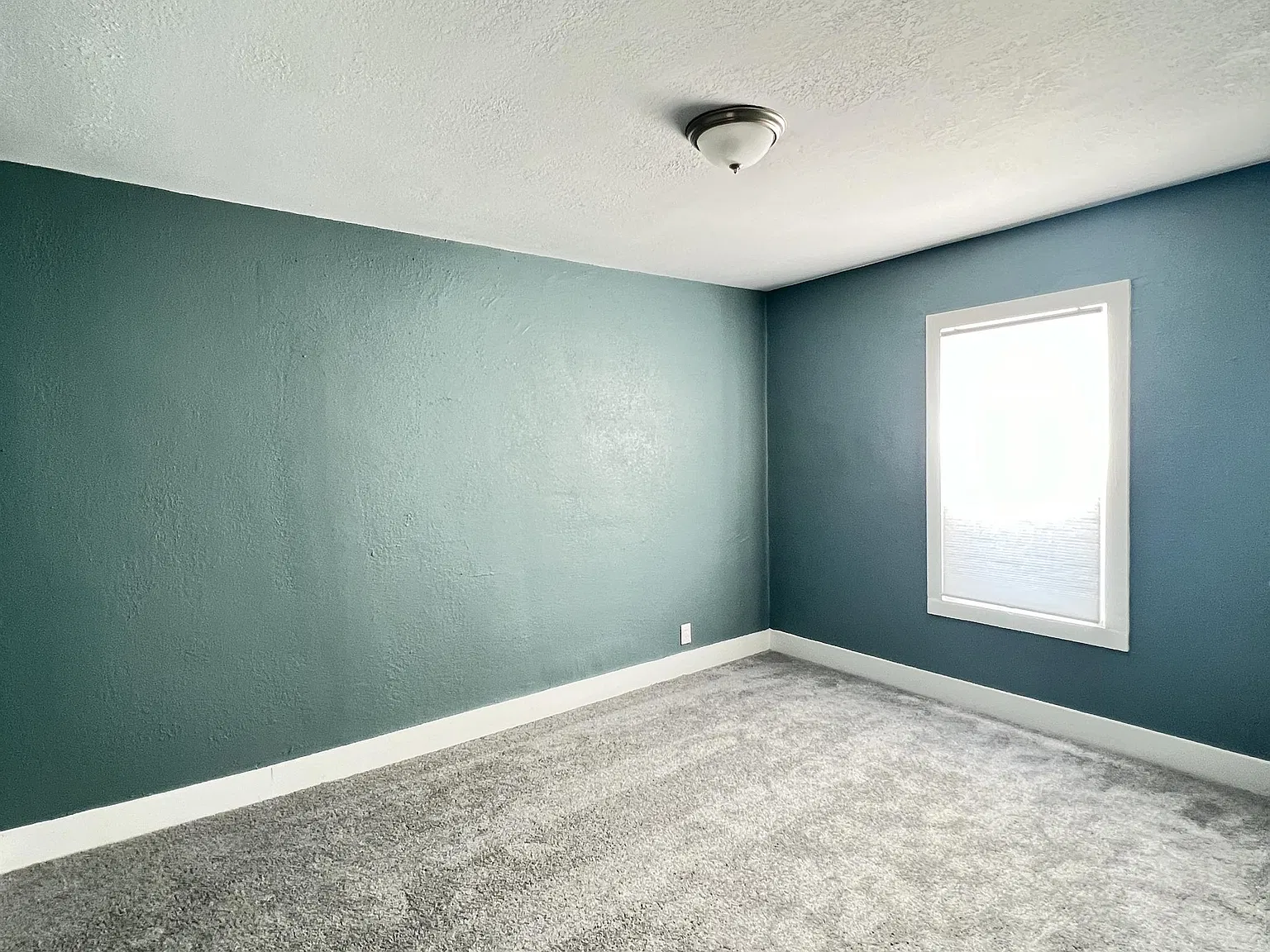 934 East Mulberry Street - 1 — Photo 2