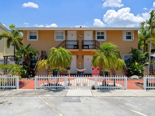 2683 Saint Josephs Dr E, Dunedin, FL 34698