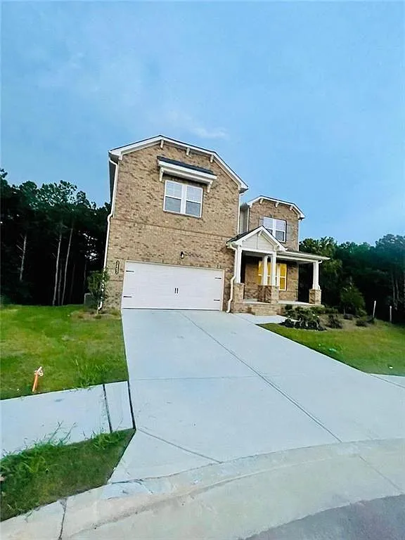 5 bed, 3067 sqft, $4,500 — Photo 2