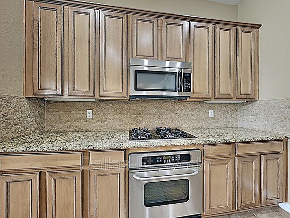 5th image of 2719 Waterway Dr