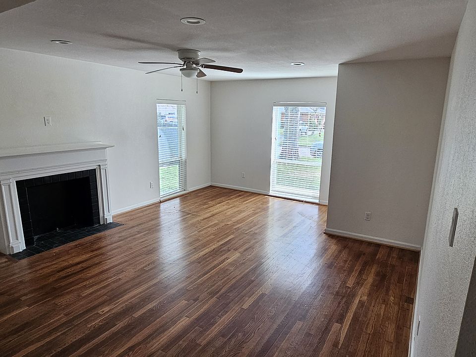 1st image of 2330 Dorrington St #B