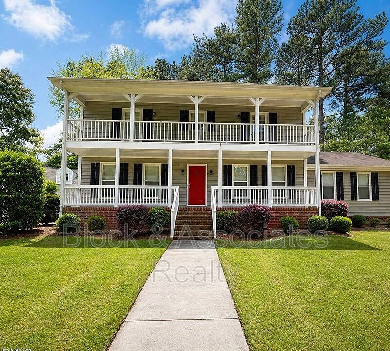 1st image of 200 Westbrook Dr