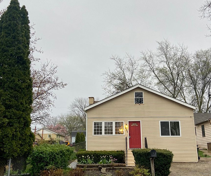 1st image of 331 Forest Glen Dr