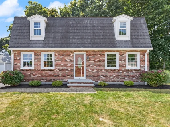 19 Brookfield Rd, Norwood, MA 02062
