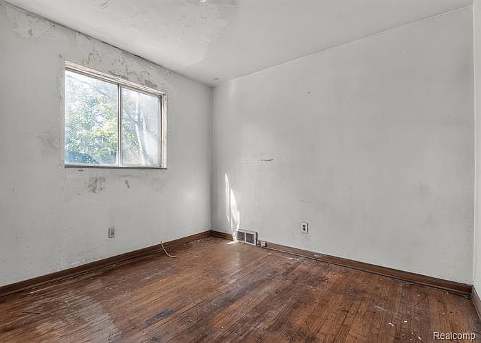 14076-78 Saratoga Ave, photo 17
