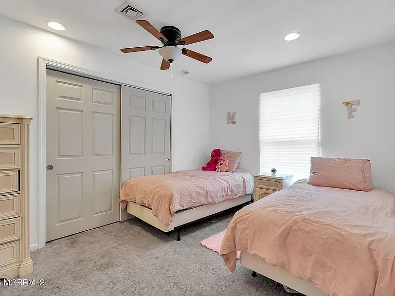 9 Chatham Dr — Photo 17