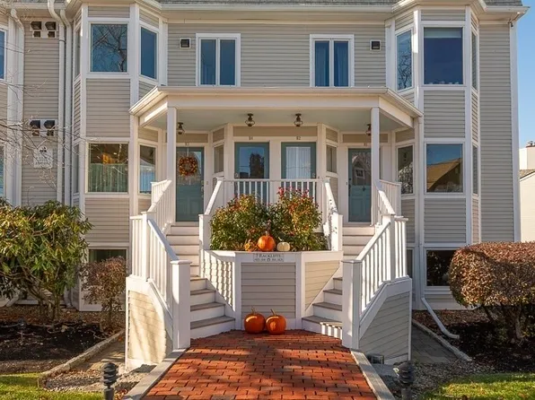 7 Rackliffe St #H-1, Gloucester, MA 01930