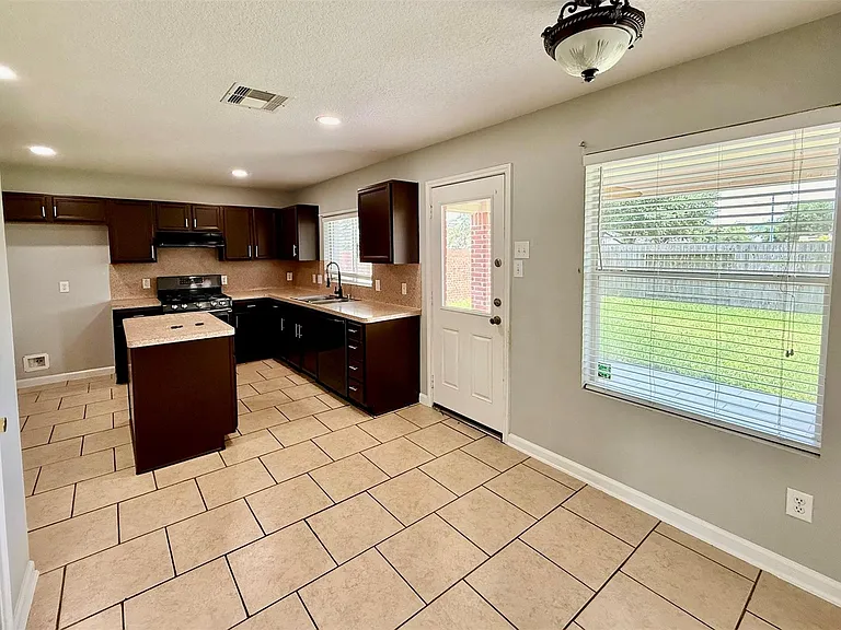 19503 Narcissus Brook Ln — Photo 8