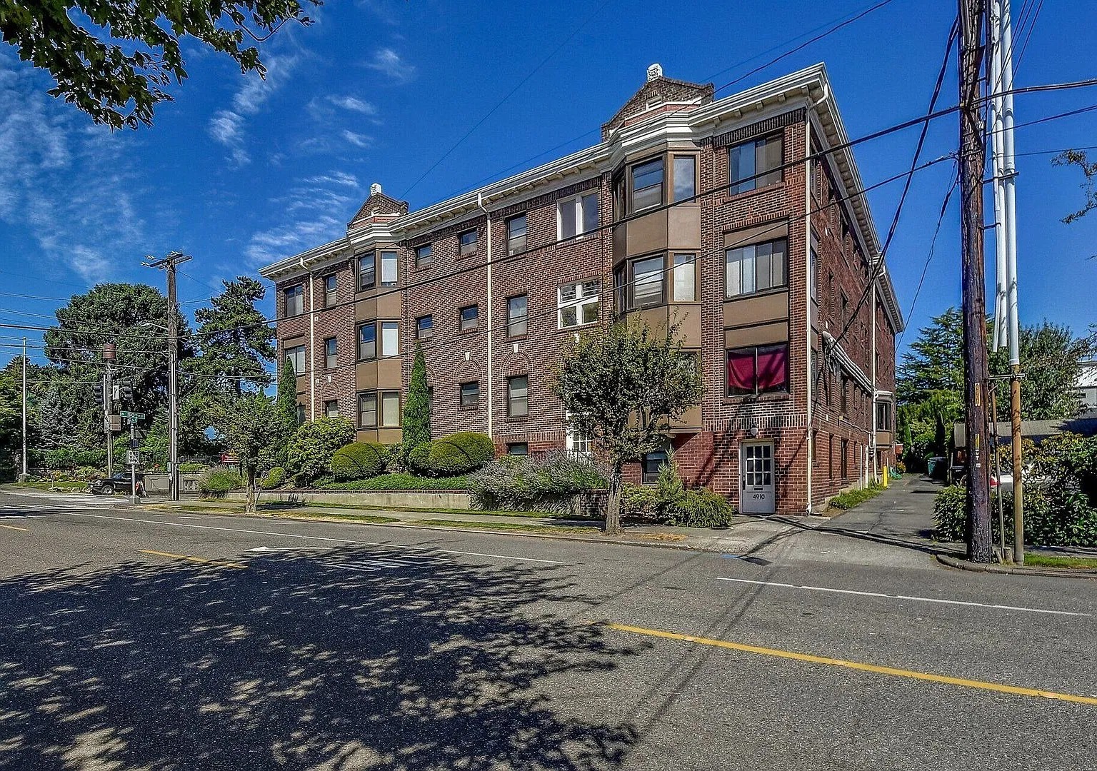 Woodland Court LLC — Photo 1