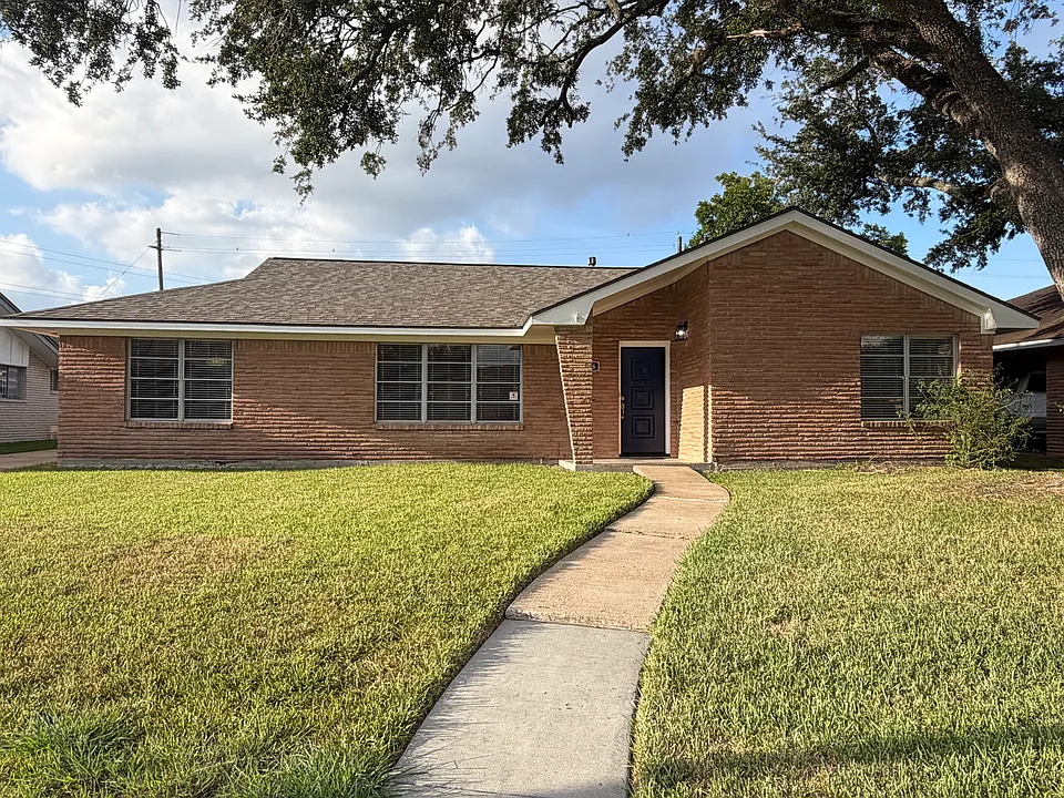 4146 Martinshire Dr