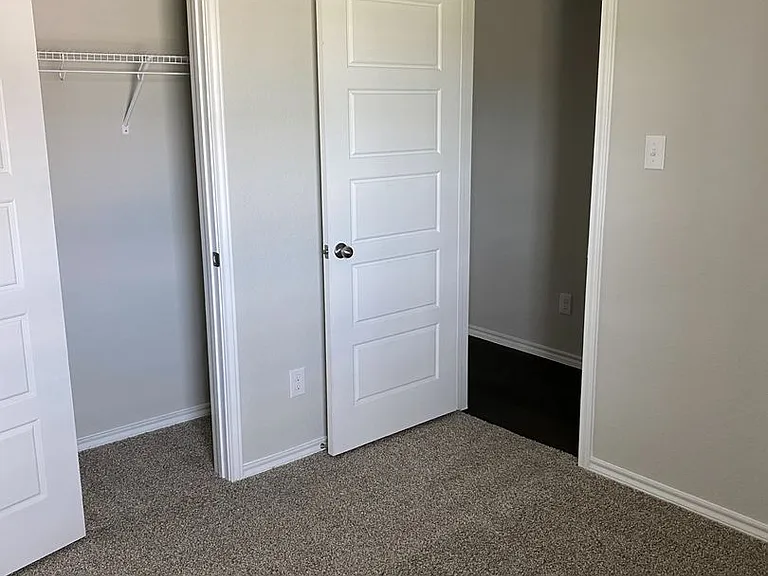 8226 Noble Crst — Photo 5