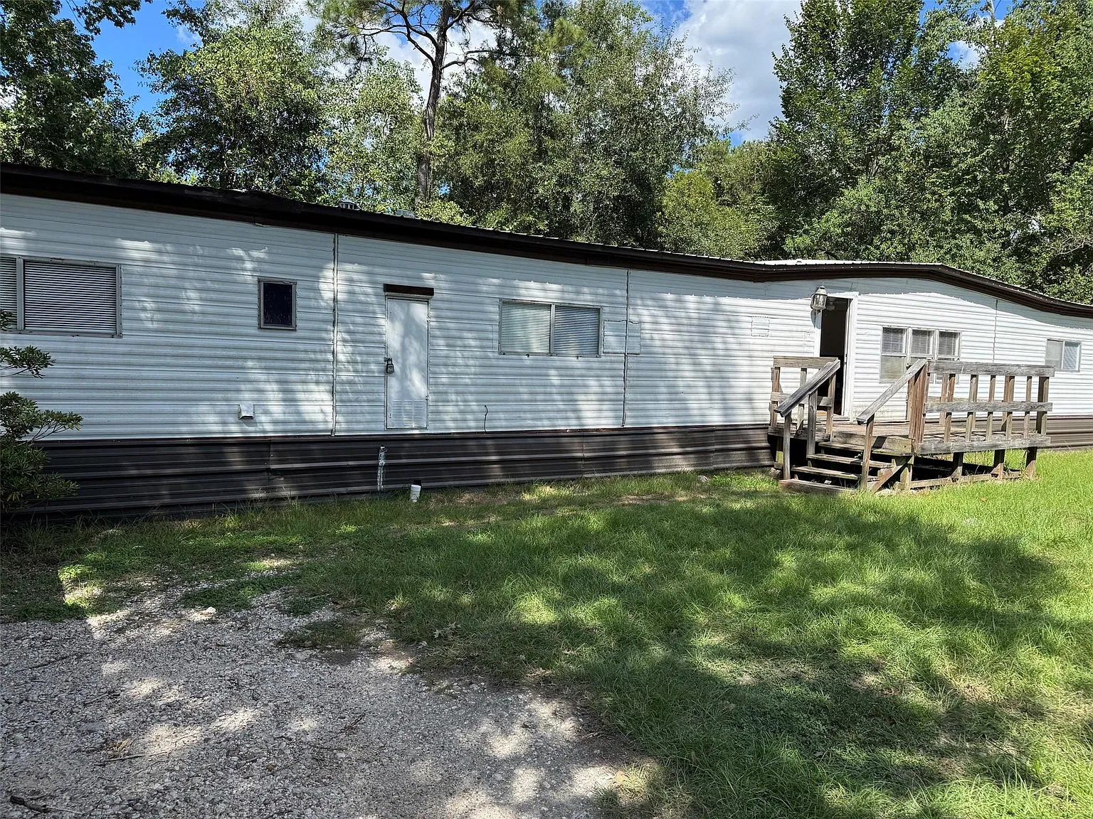 3 bed, 2.0 bath, 1234 sqft, $1,200 — Photo 1