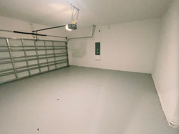 4th image of 828 Ofanto Way