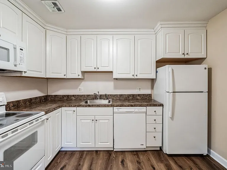 4000 Gypsy Ln #506 — Photo 14