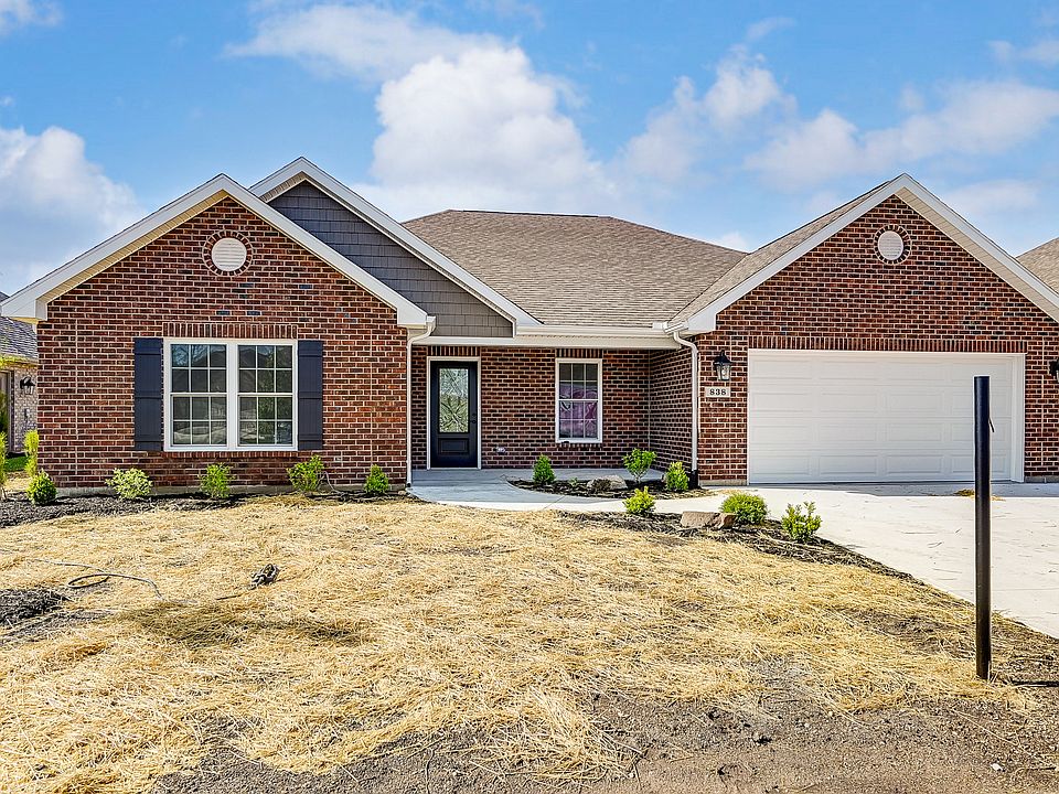 Cascadia - 838 W Bentley Cir