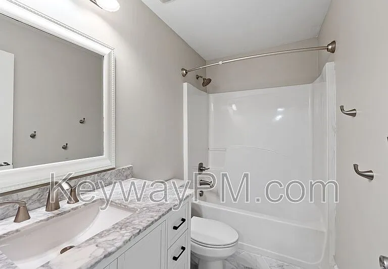336 Amersham Way — Photo 18