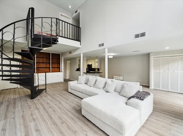 3300 Yorktown St APT 13, Houston, TX 77056