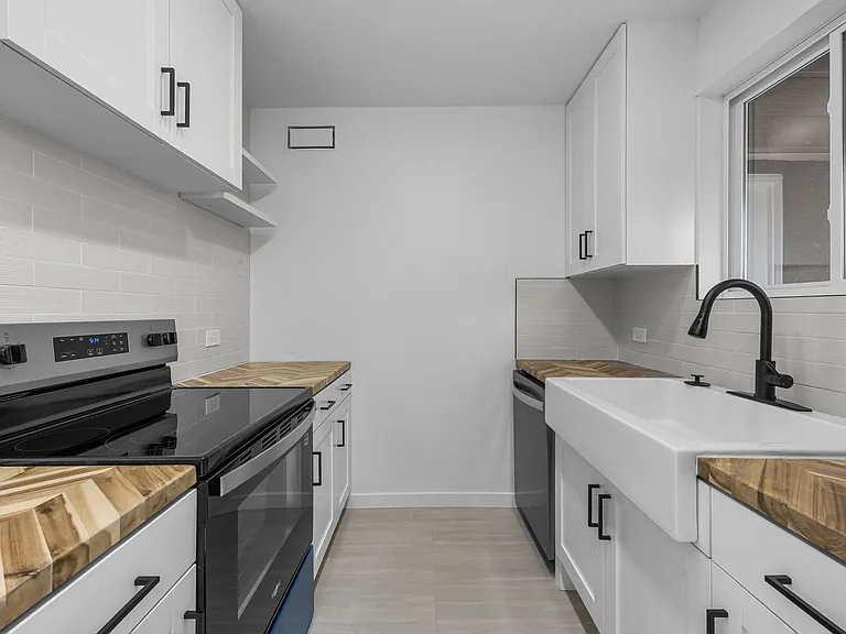 1340 E Vassar Ave — Photo 8