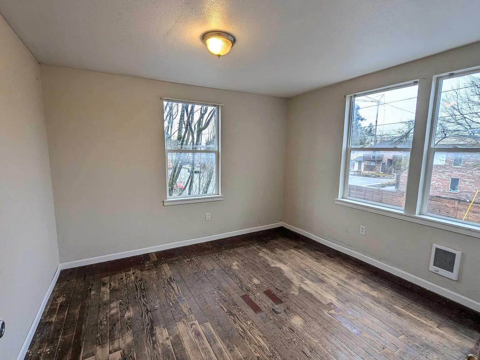 3 bed, 850 sqft, $2,195 — Photo 3