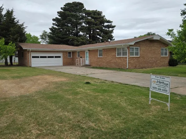 1109 Elm Blvd, Liberal, KS 67901