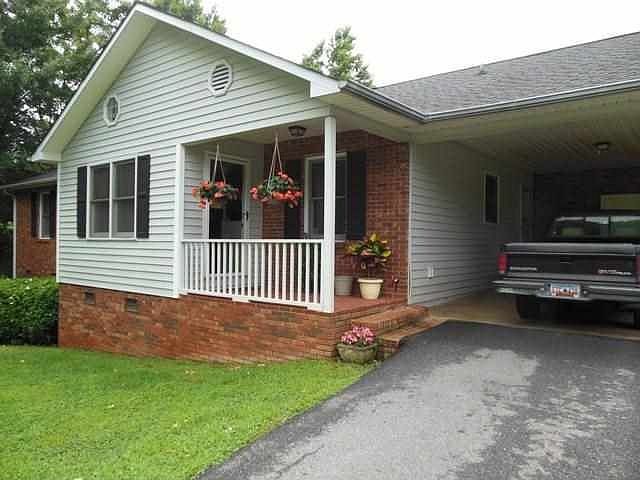1st image of 418 S Meadow Dr