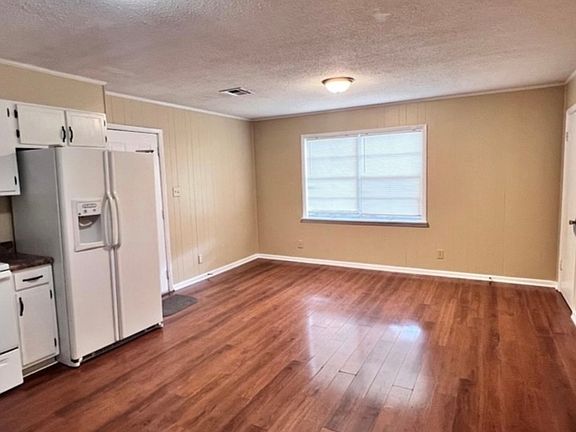 4th image of 429 Fieldbrook Dr