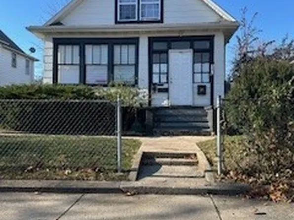 1022 Lenox Ave, North Chicago, IL 60064