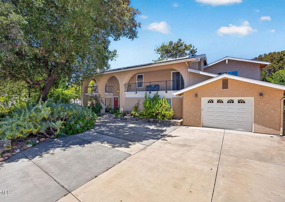 1st image of 883 Moreno Dr