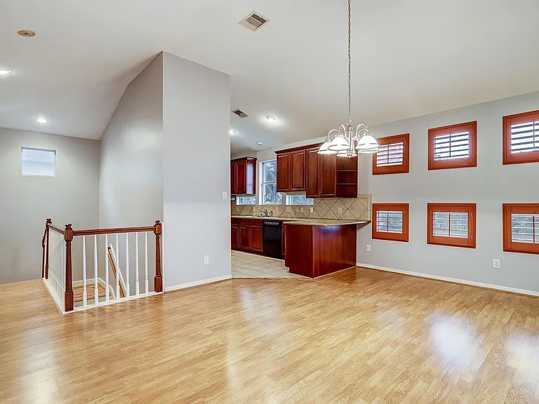 2211 Roy St #B — Photo 13