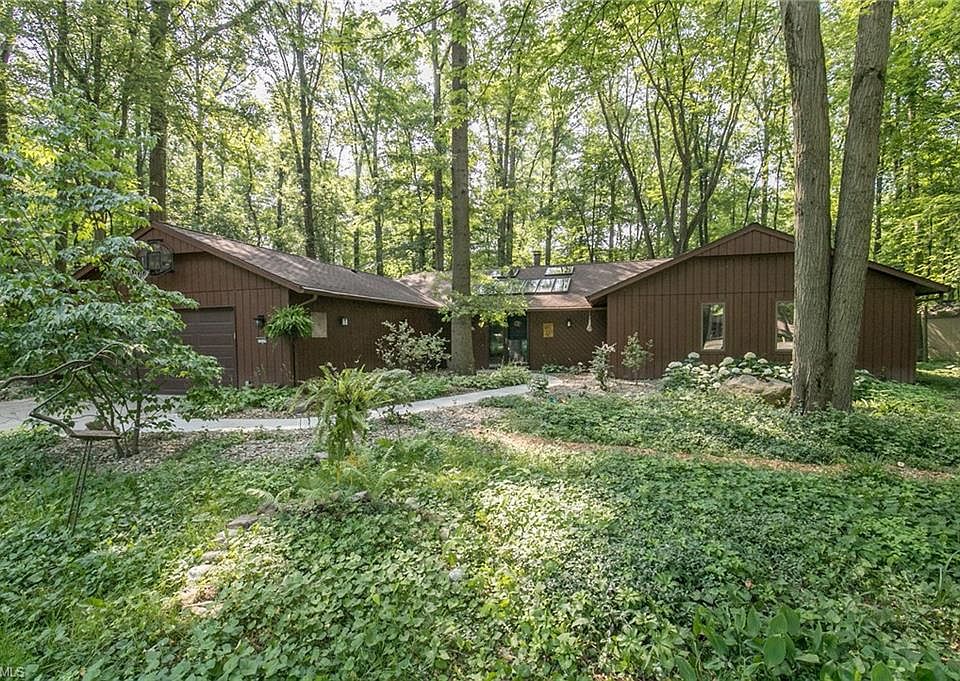 1st image of 32529 Northwood Ct